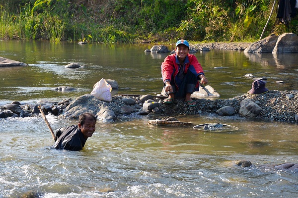 Dredging for Gem Stones rubies and sapphires near Pailin, Cambodia